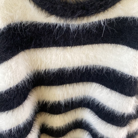 Black and white striped jumper sweater size S faux mohair sweater - Picture 2 of 4